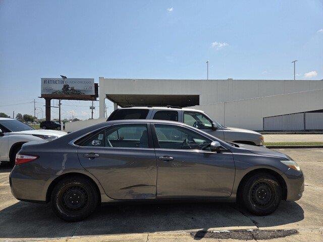 Used 2016 Predawn Gray Mica Toyota LE image 4