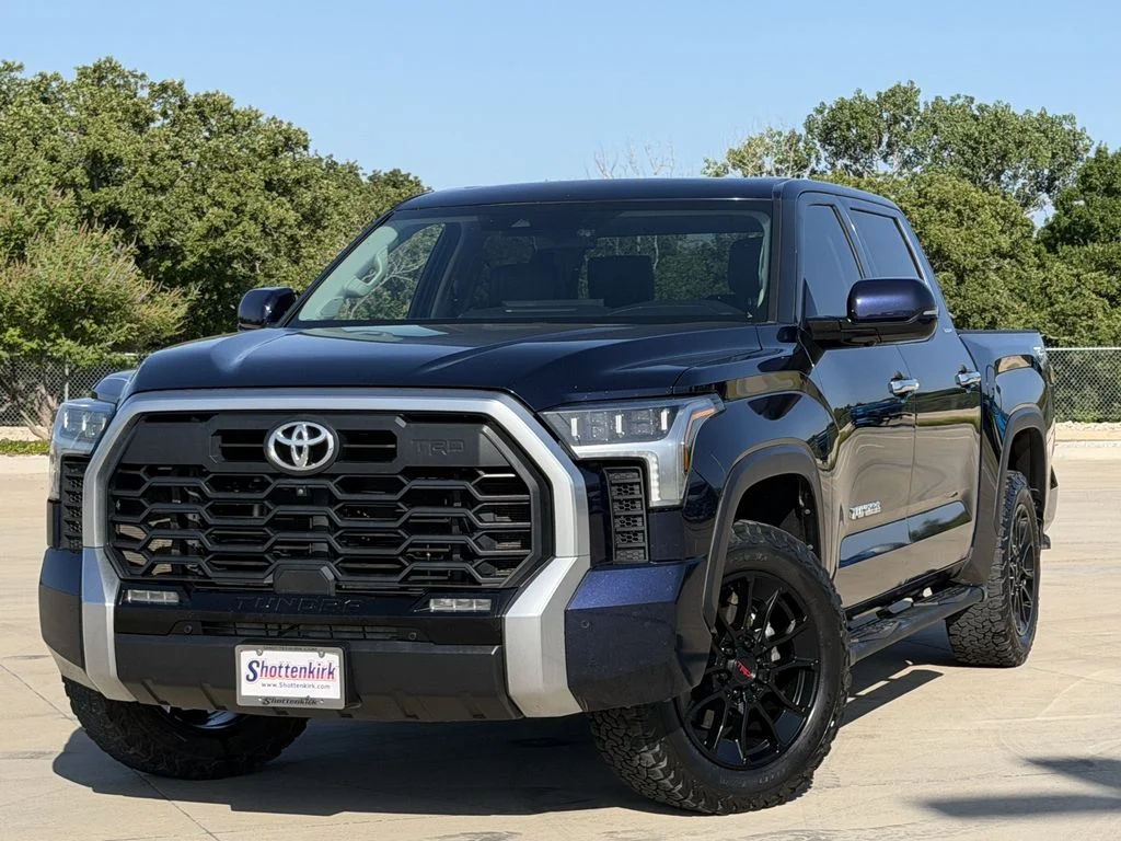 Used 2023  Toyota Limited image 2