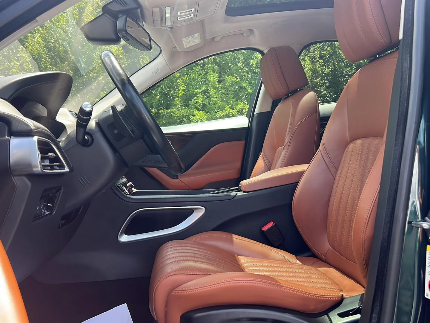 Used 2018 Yulong White Metallic Jaguar 30t Portfolio image 23