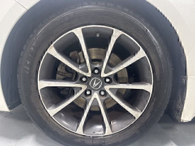 Used 2015 White Acura V6 Tech image 11