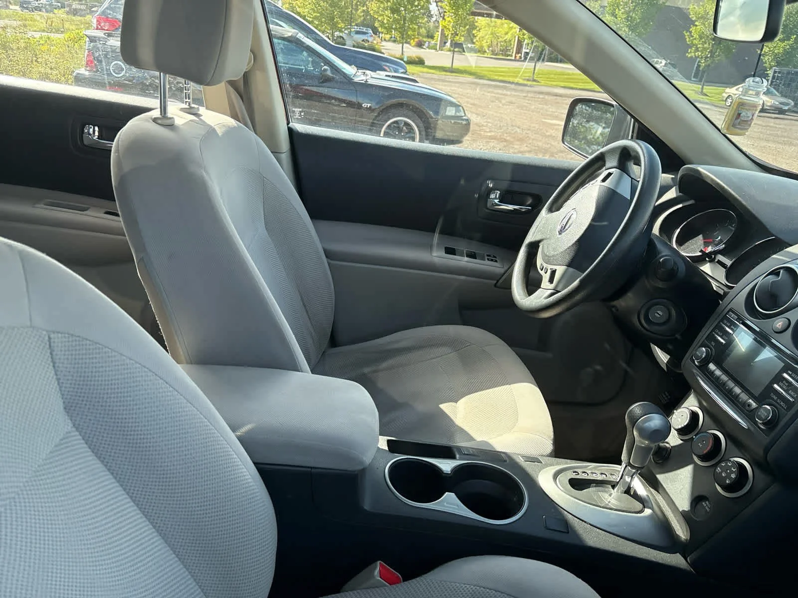 Used 2014 Cayenne Red Nissan S image 10