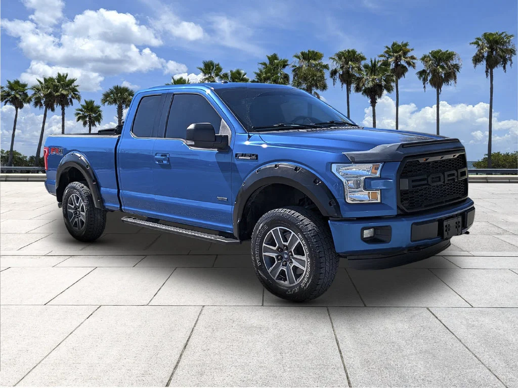 Used 2016 Blue Flame Metallic Ford XLT image 2