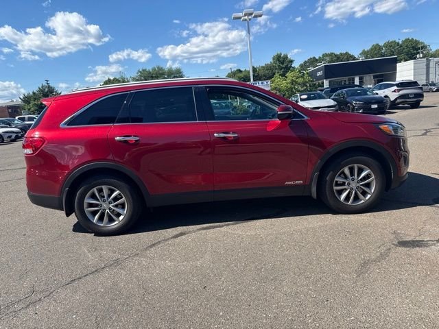 Used 2017 Red Kia LX image 8