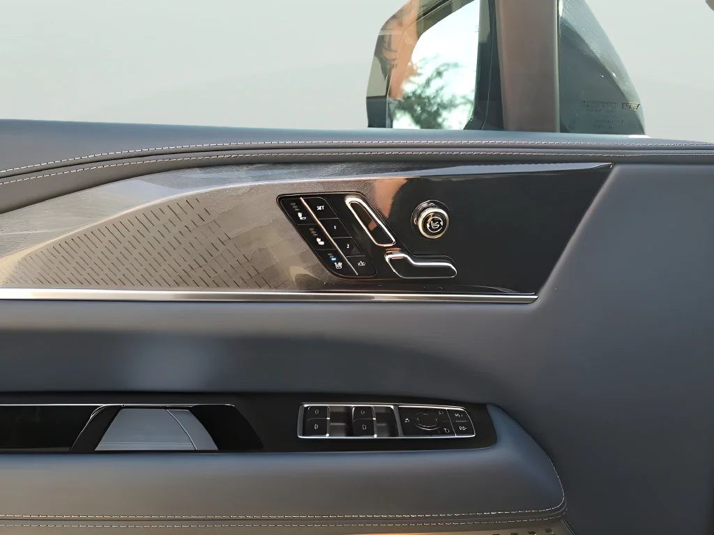 2026 Cadillac Escalade IQL Premium Sport - Photo 33