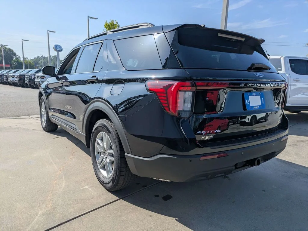 New 2026 Agate Black Metallic Ford Active image 6