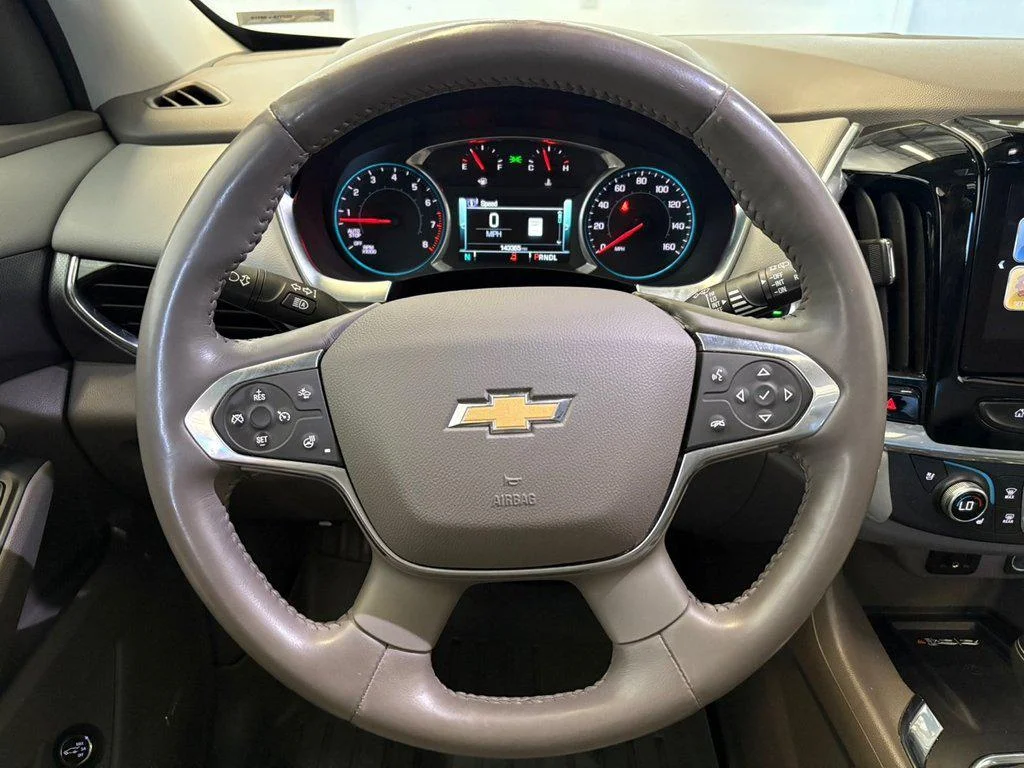 Used 2018 Cajun Red Tintcoat Chevrolet PREMIER image 13