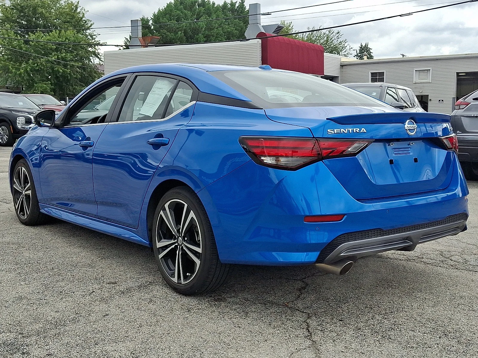 Used 2023 Blue Nissan SR image 4
