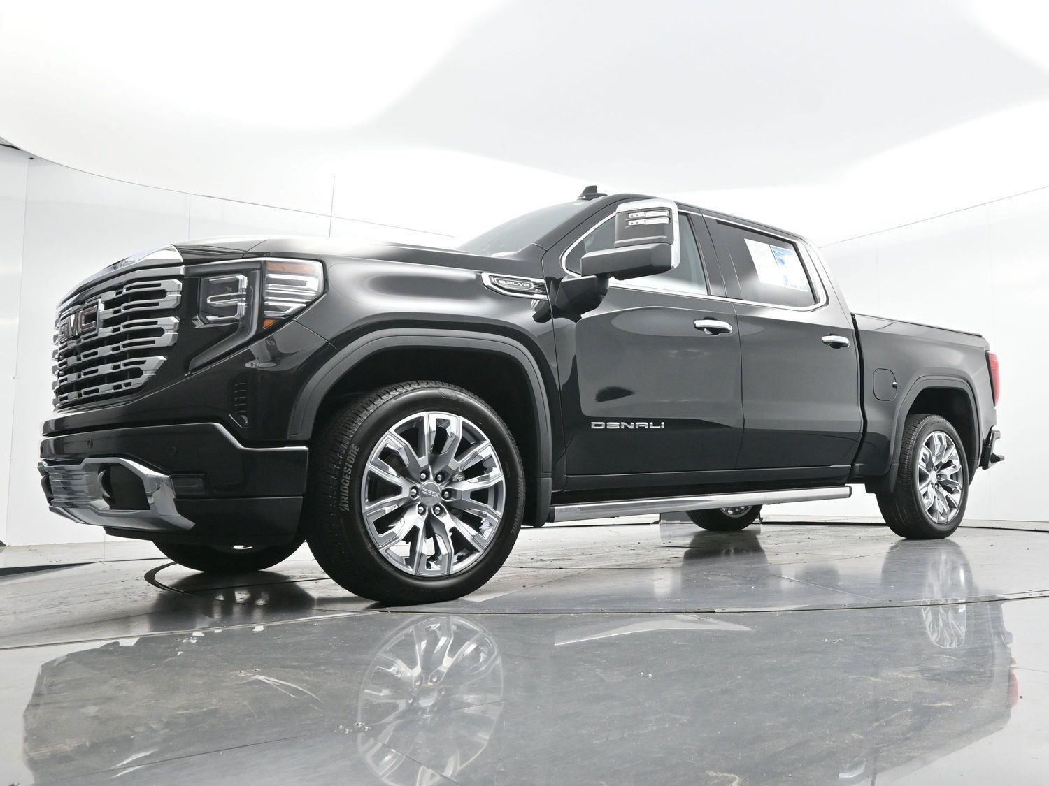 Used 2025 Onyx Black GMC Denali image 49