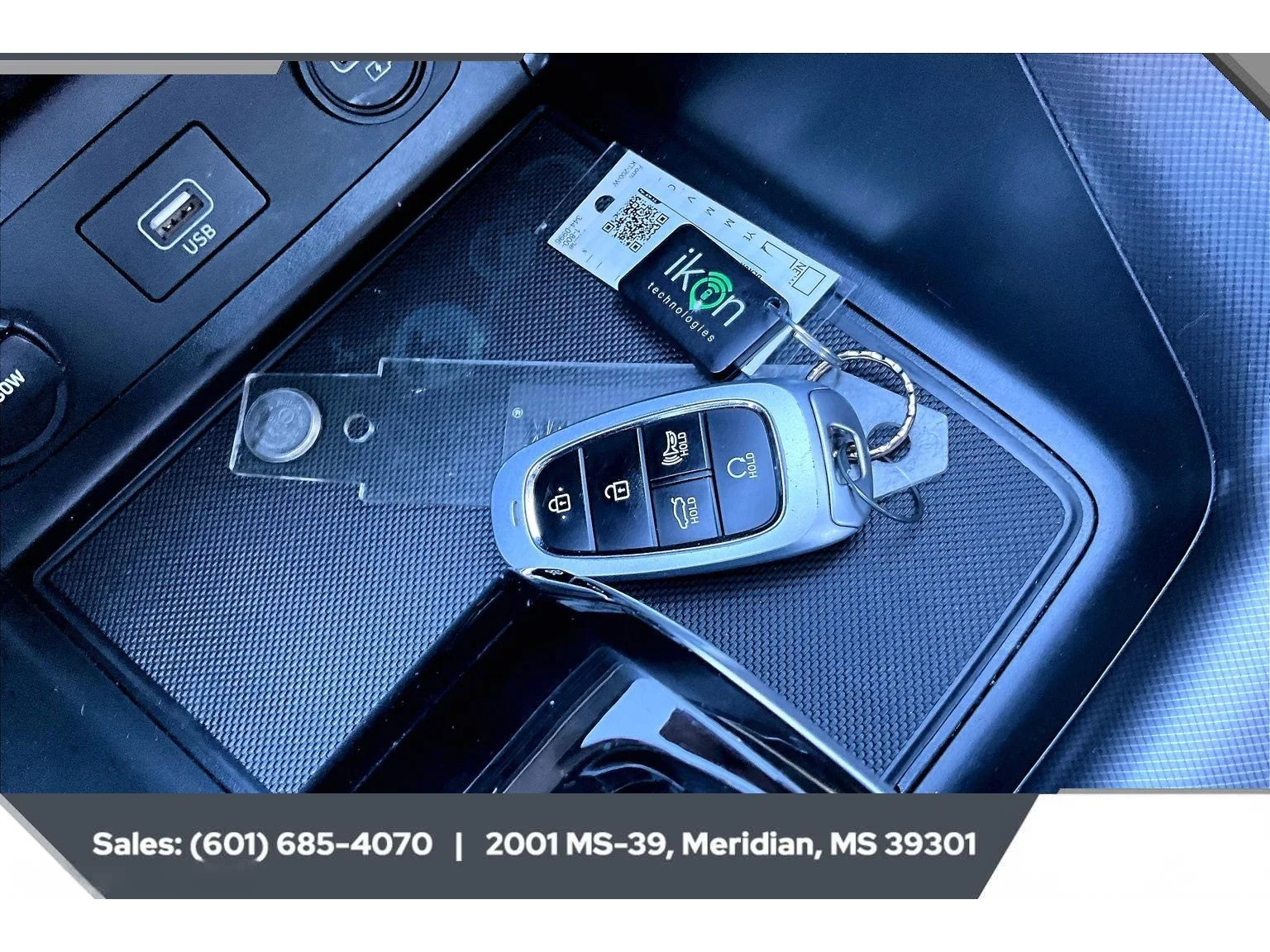 Used 2023 Onyx Black Hyundai SEL image 9