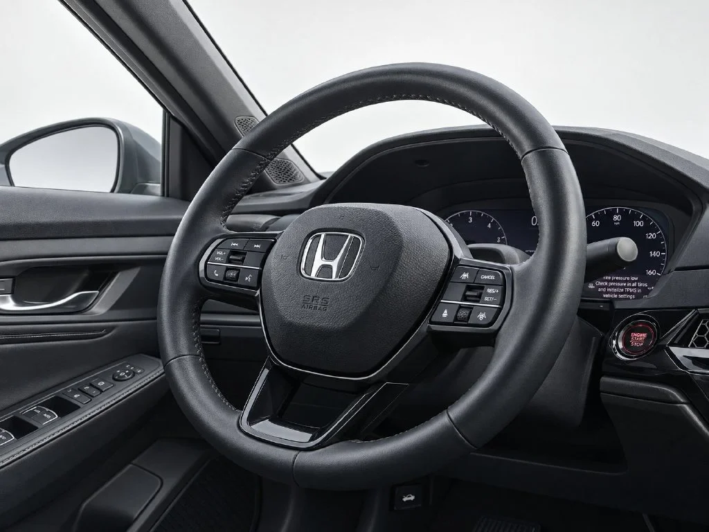 Used 2023  Honda Sport image 28