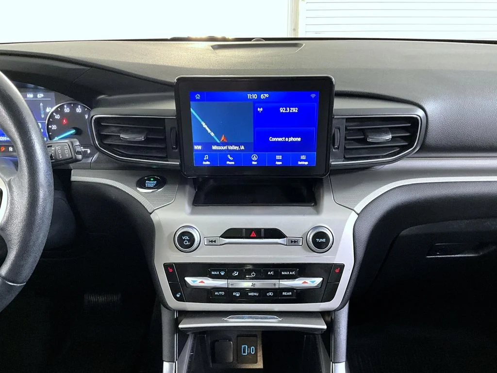 Used 2021 White Ford XLT image 12