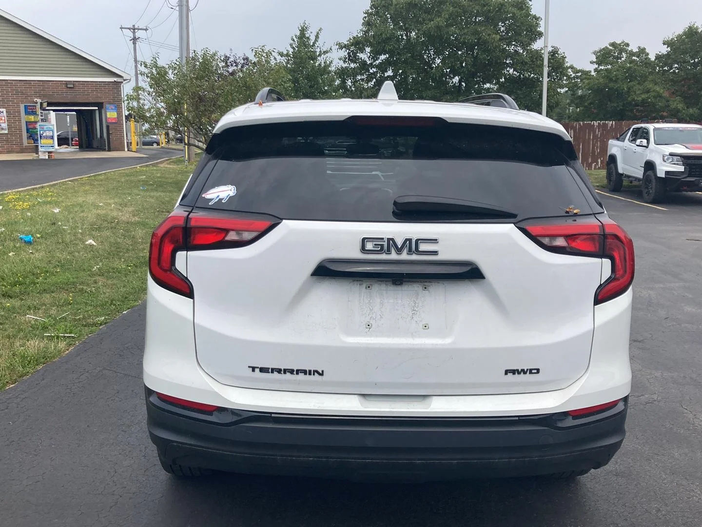 Used 2021 Summit White GMC SLT image 6