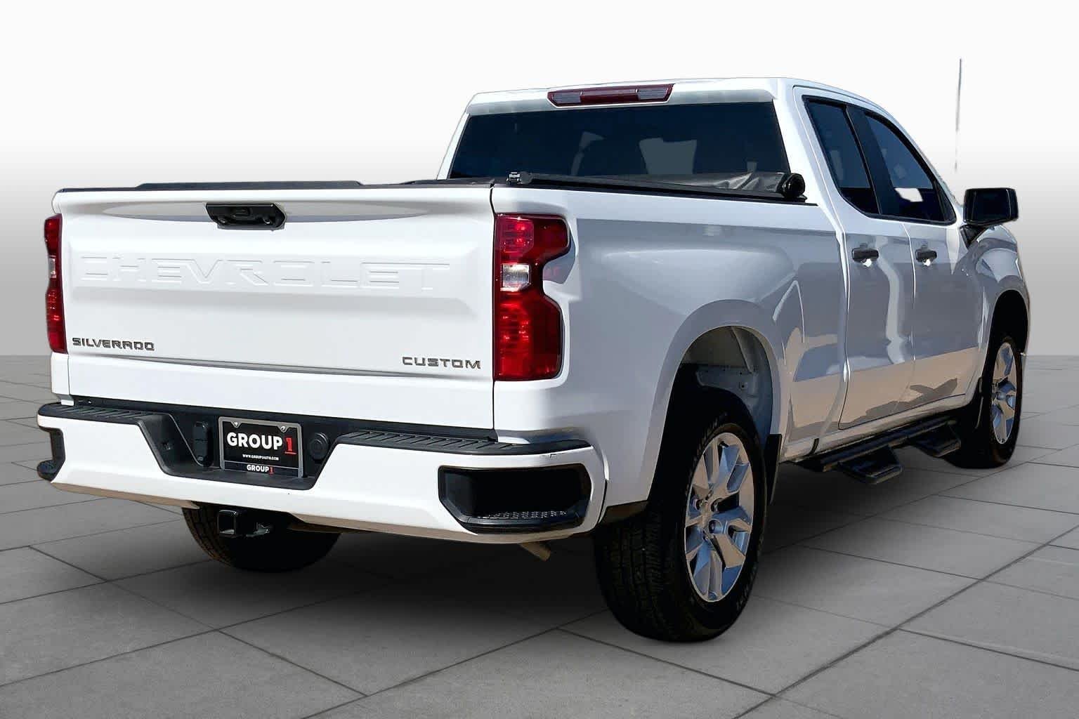 Used 2022 Summit White Chevrolet Custom image 13
