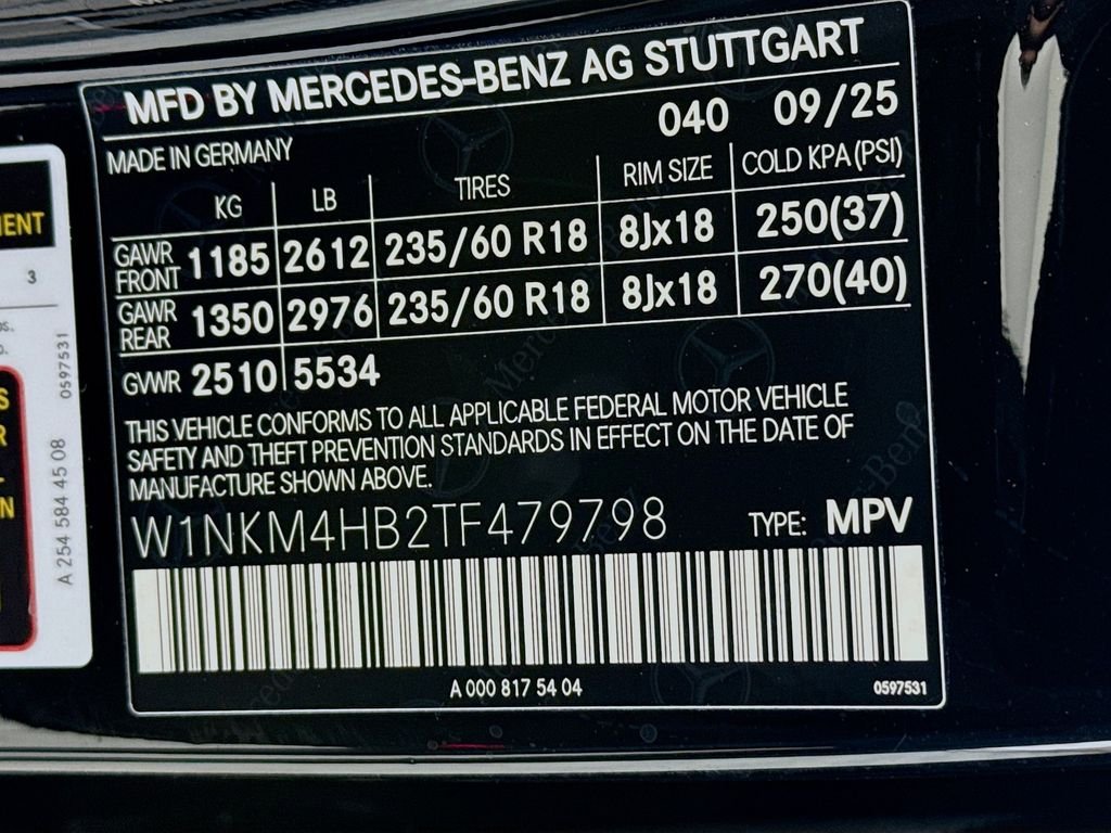 Used 2026 Black Mercedes-Benz GLC 300 image 33