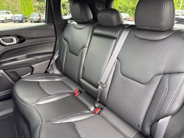 New 2026 Sting-Gray Clearcoat Jeep Latitude image 20