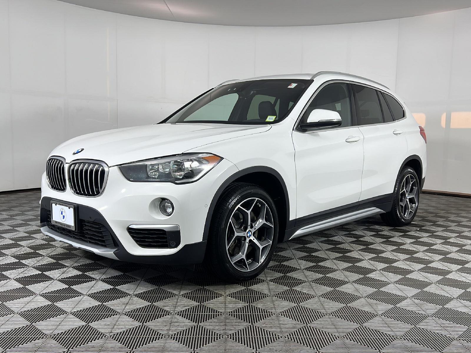 Used 2018 Alpine White BMW xDrive28i image 12