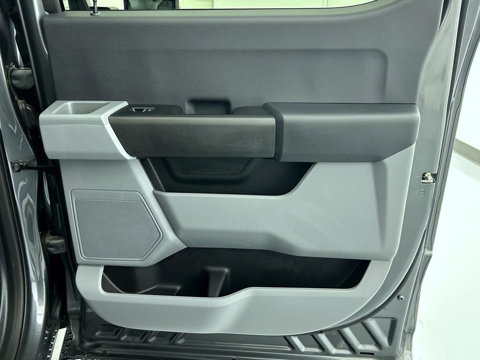 New 2026 Carbonized Gray Metallic Ford XL image 18