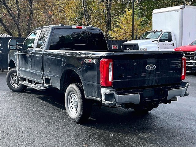 Used 2025 Black Ford XLT image 6