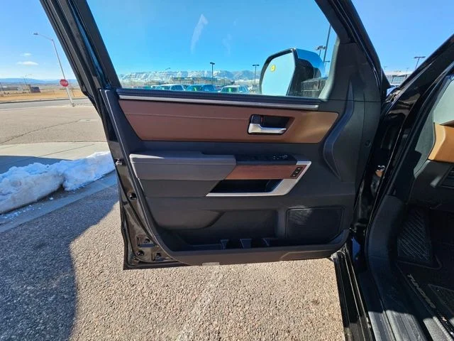 2025 Toyota Tundra 1794 Edition - Photo 17
