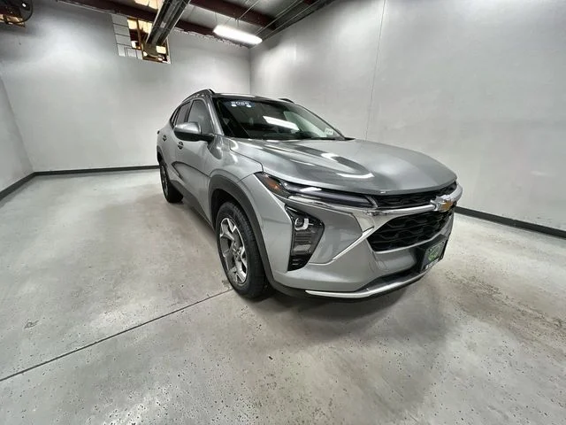 Used 2025 Gray Chevrolet LT image 2