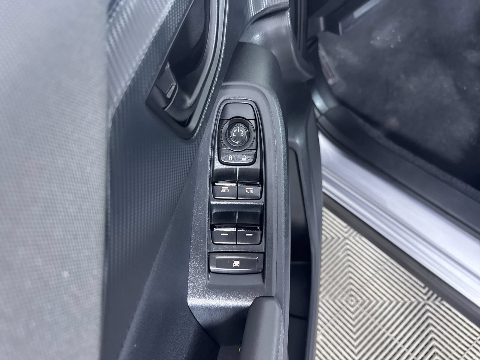 Certified Used 2025 Ice Silver Metallic Subaru Premium image 19