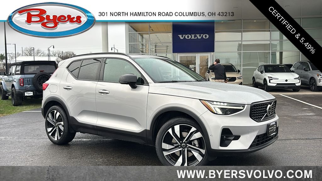 2025 Volvo XC40
