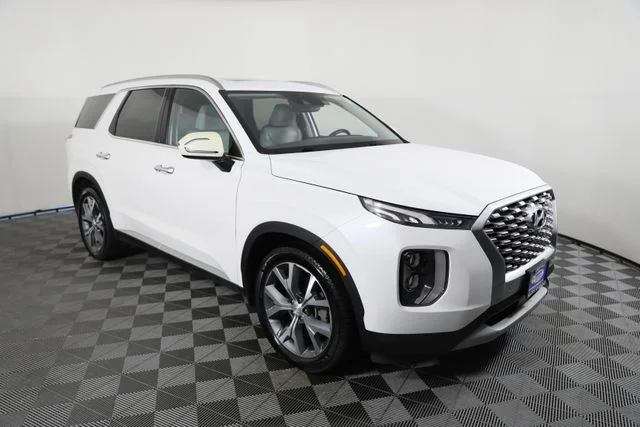 Used 2021 White Hyundai SEL image 1