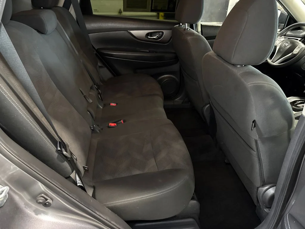 Used 2016 Gray Nissan SV image 13