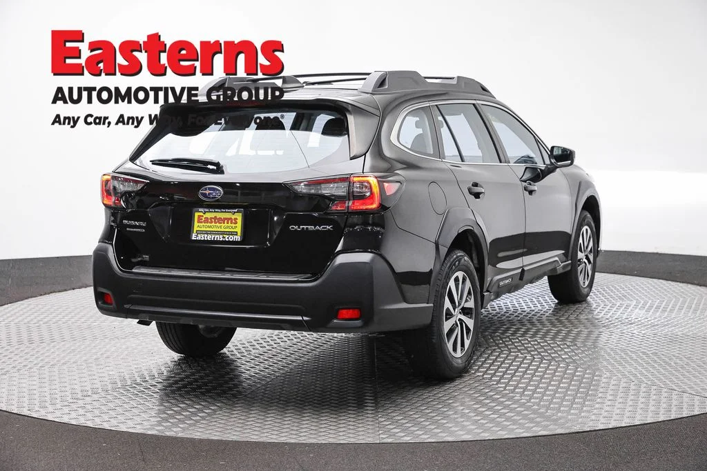 Used 2024 Black Subaru 2.5i image 5