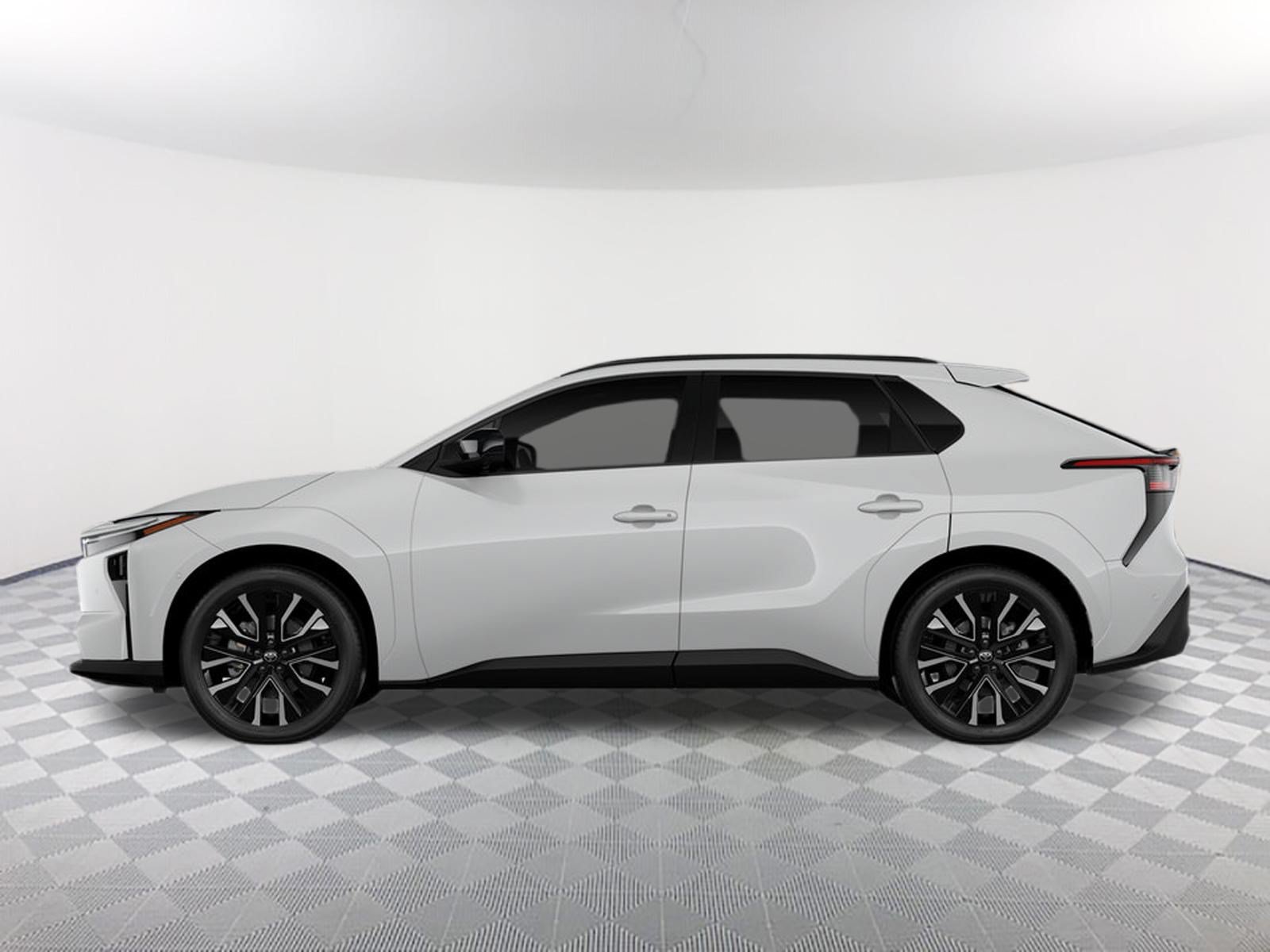 New 2026 Wind Chill Pearl Toyota Limited image 4