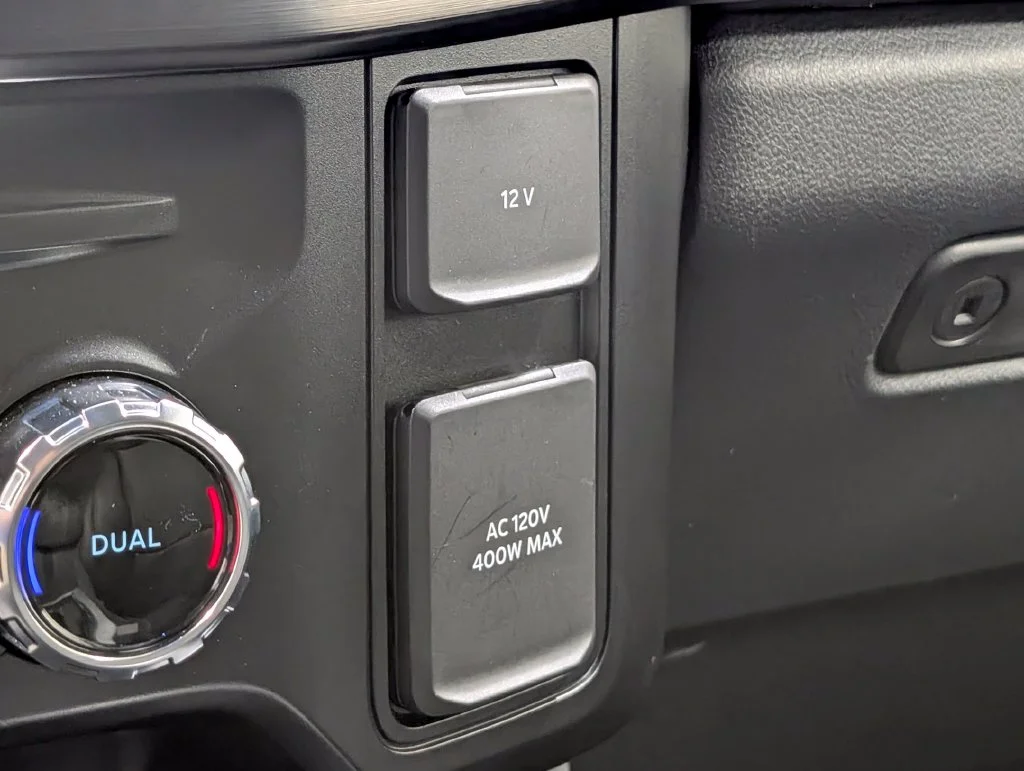 Certified Used 2025 Carbonized Gray Metallic Ford Lariat image 9