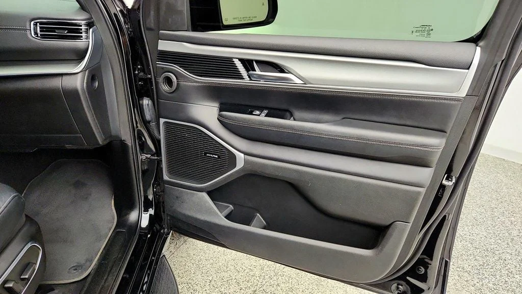 Used 2023 Diamond Black Crystal Pearlcoat Jeep Series II Carbide 4x4 w/ Tri-Pane Roof & Captain