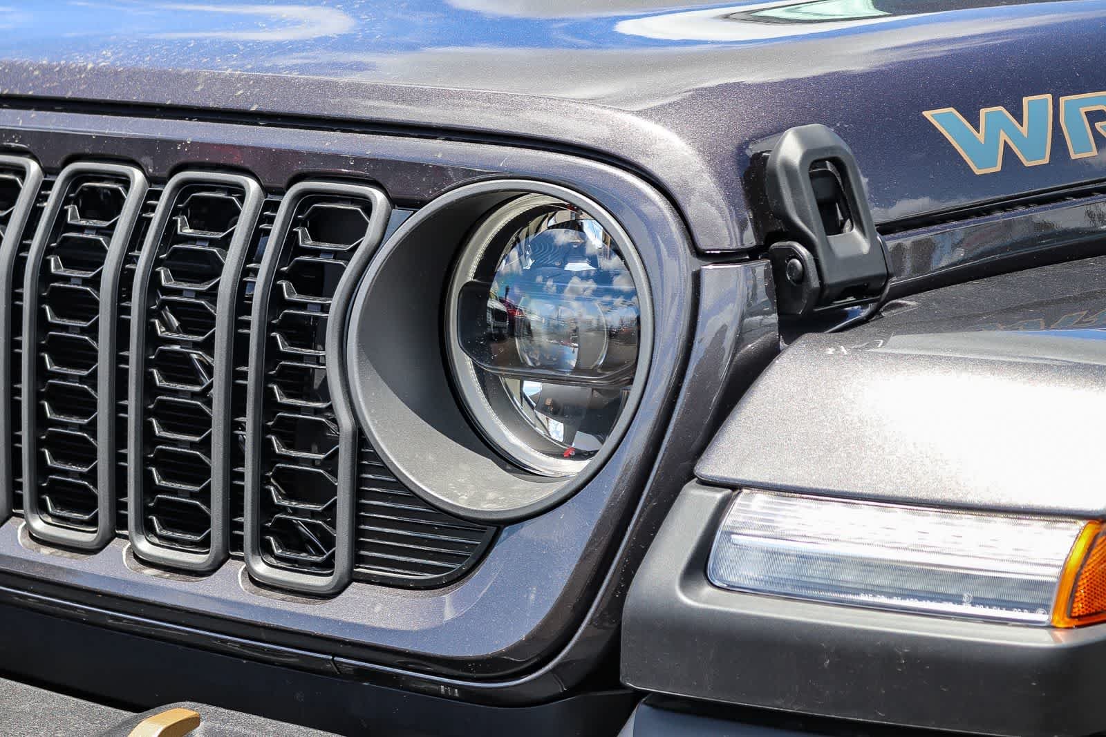 New 2026 Granite Crystal Metallic Clear-Coat Exterior Paint Jeep 85th Anniversary image 8