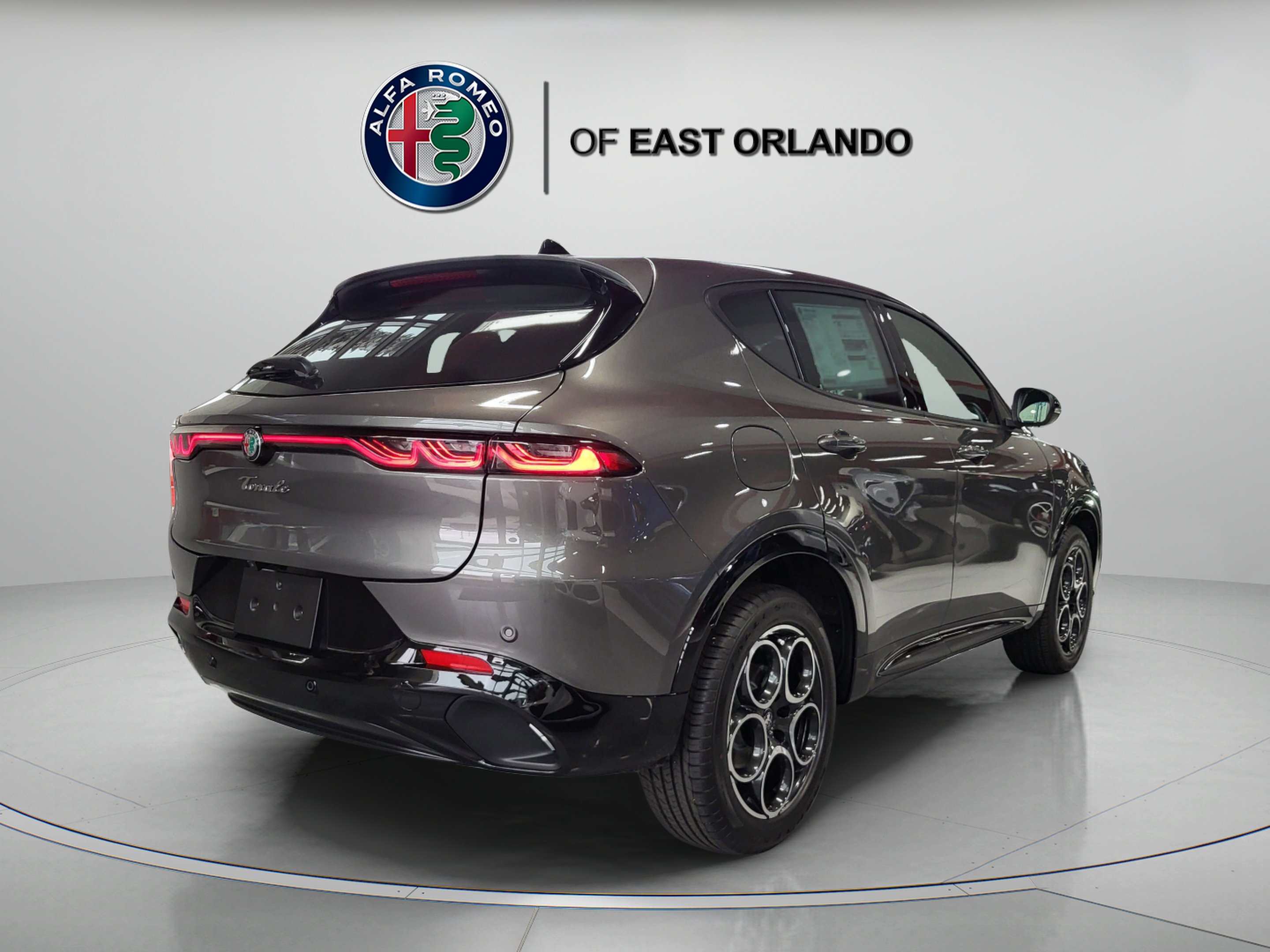 New 2025 Grigio Ascari Metallic Alfa Romeo  image 8