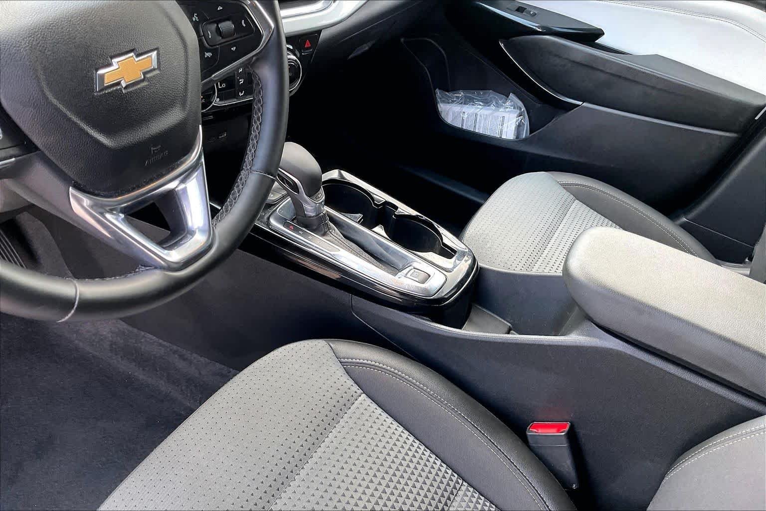 Certified Used 2025 Mosaic Black Metallic Chevrolet LT image 16