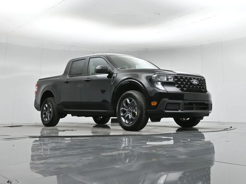 New 2026 Shadow Black Ford XLT image 44