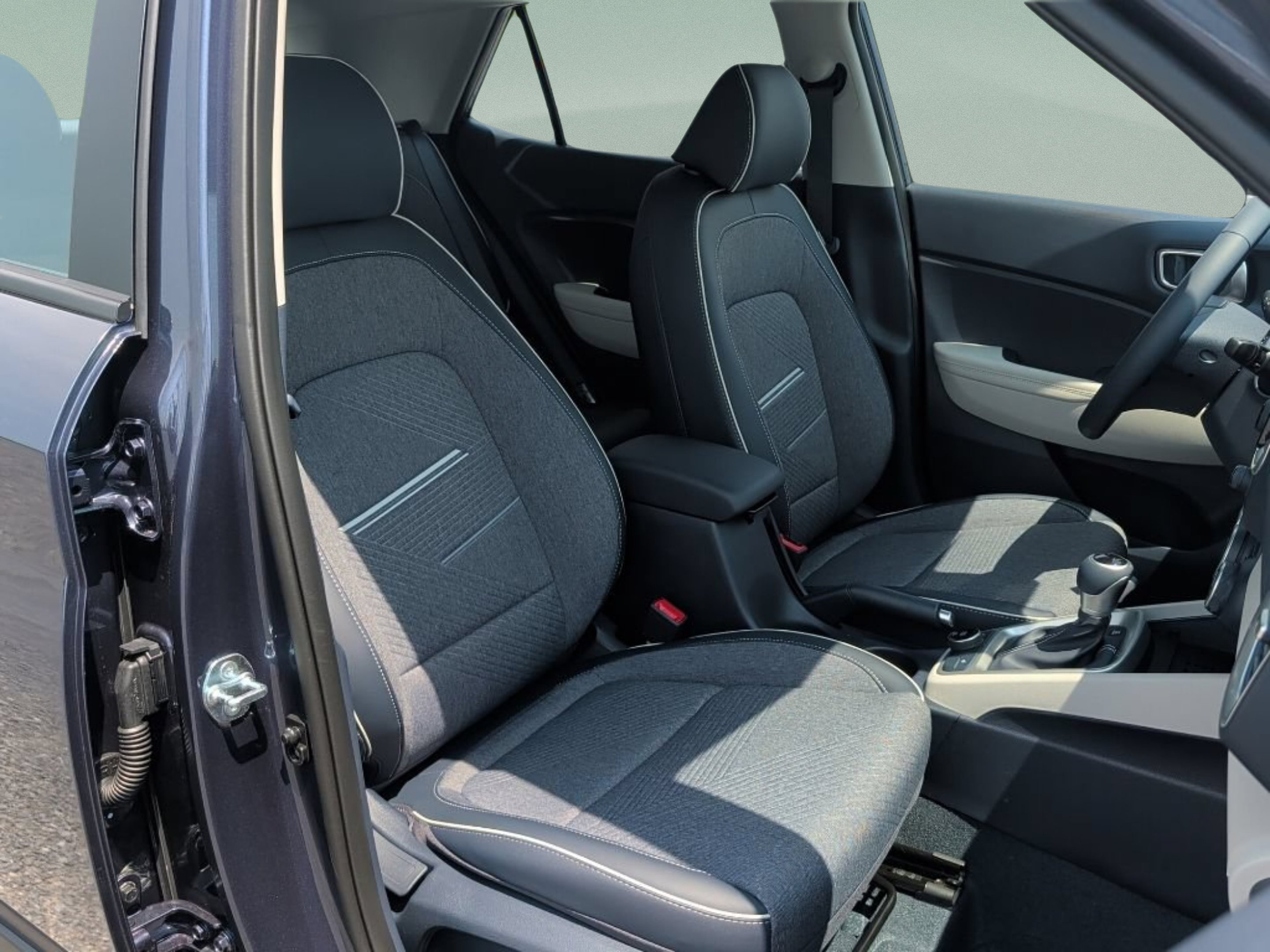 New 2026 Denim w/White Roof Hyundai SEL image 44