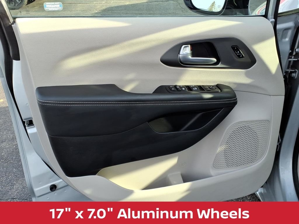 Used 2024 Silver Mist Clearcoat Chrysler Touring L w/heated leather seats image 24