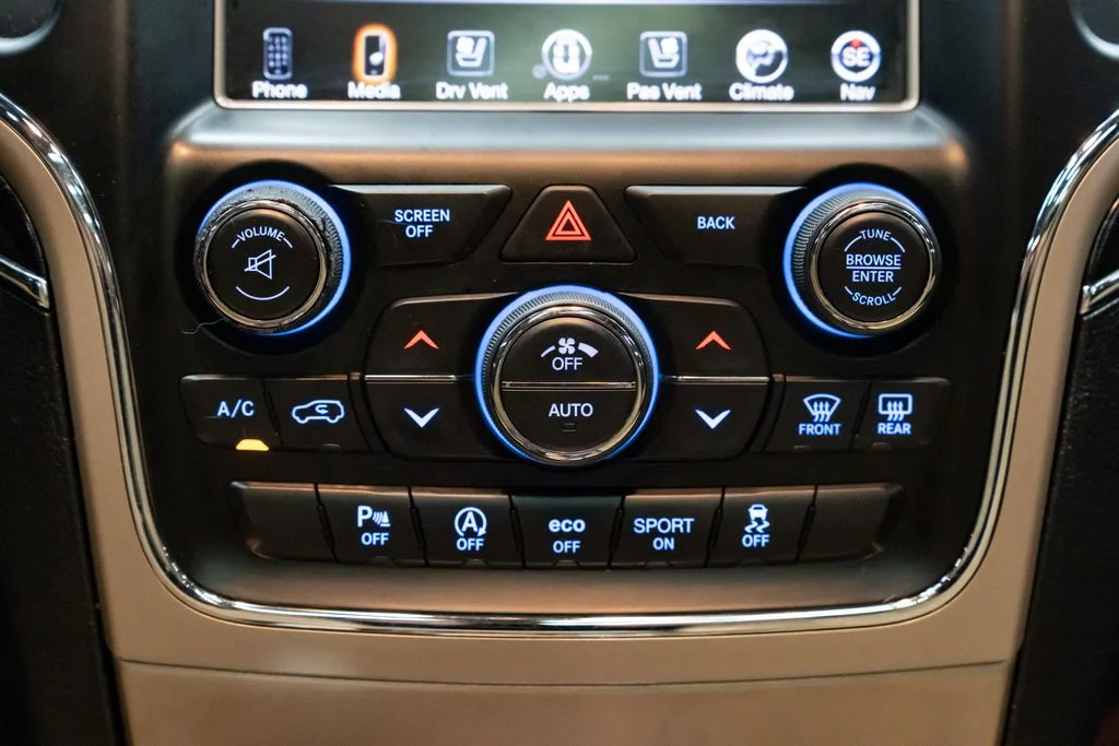 Used 2016 White Jeep Limited image 13