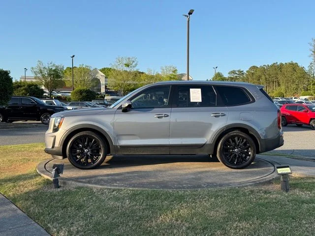 Used 2021 Silver Kia SX image 4