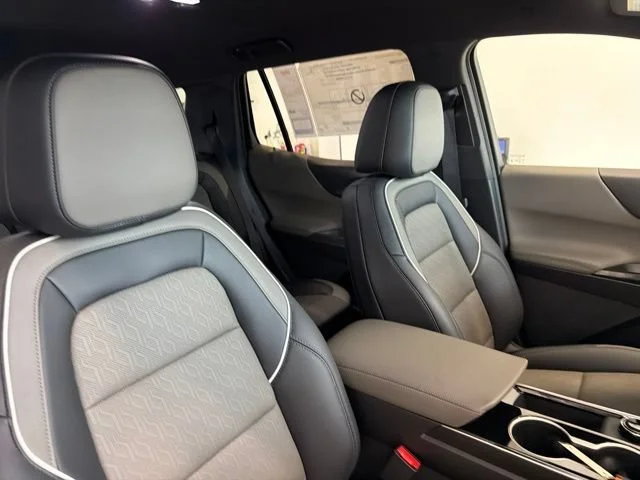 New 2027 Summit White Chevrolet LT image 25