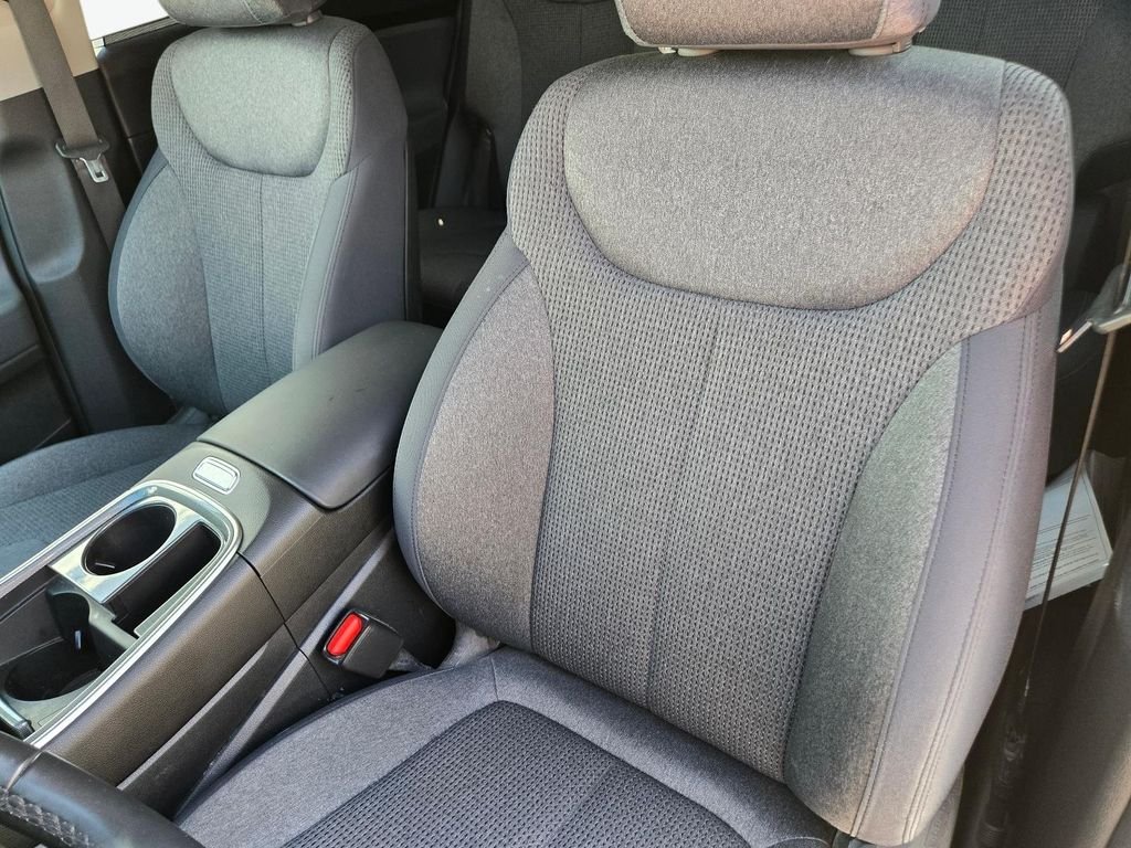 Used 2022 Gray Hyundai SEL image 16