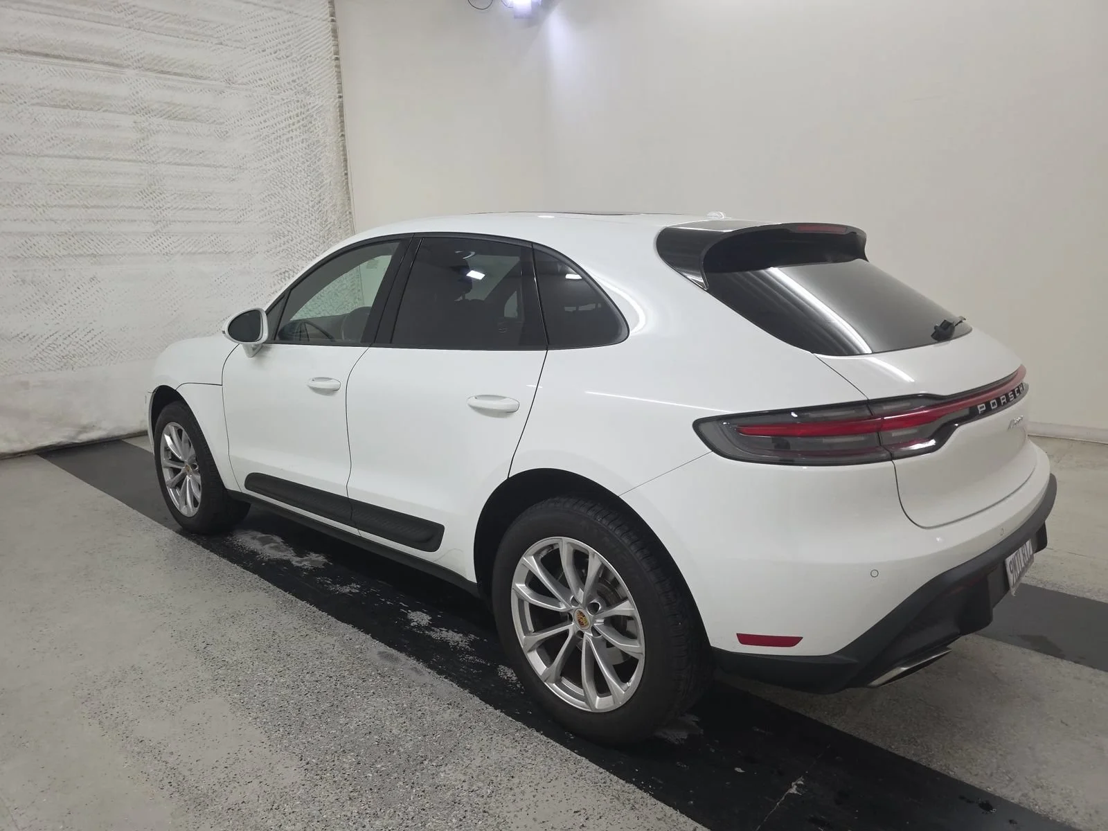 Used 2024 White Porsche  image 3