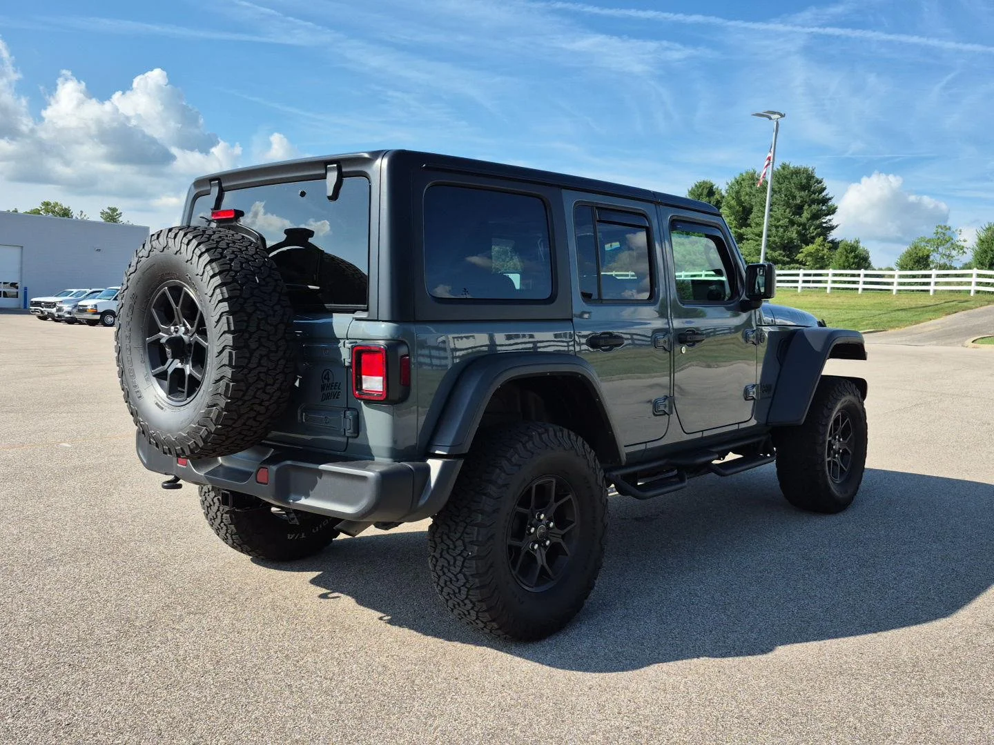 Used 2024 Gray Jeep 4-Door Willys 4x4 image 7
