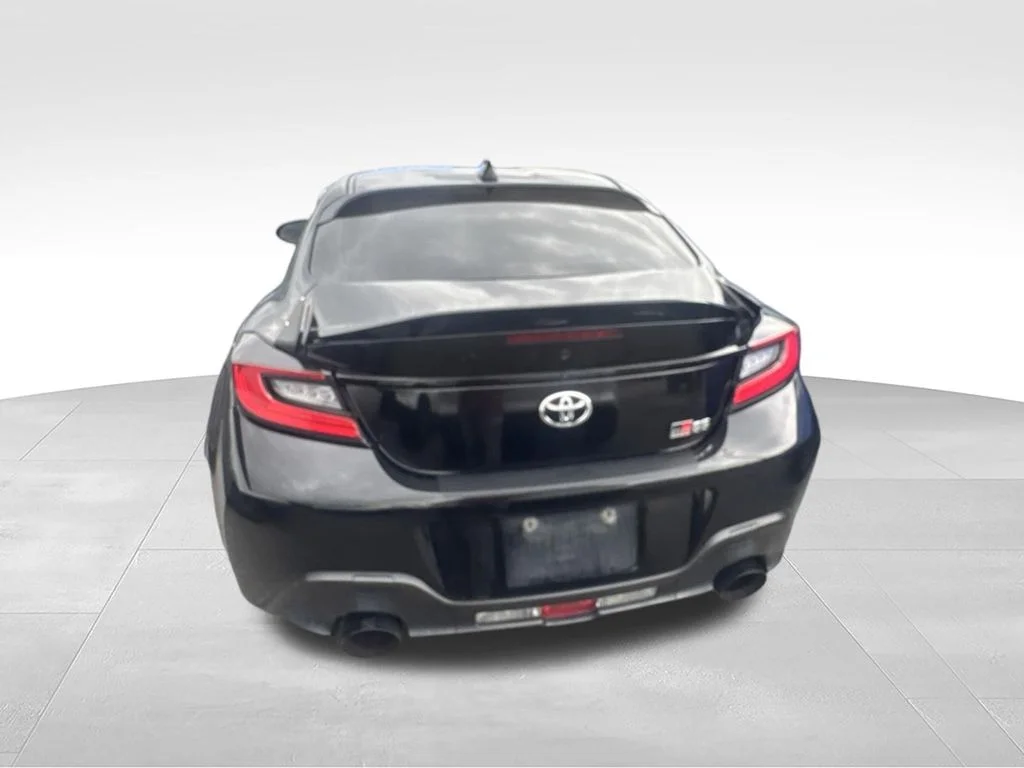 Used 2022  Toyota Premium image 8