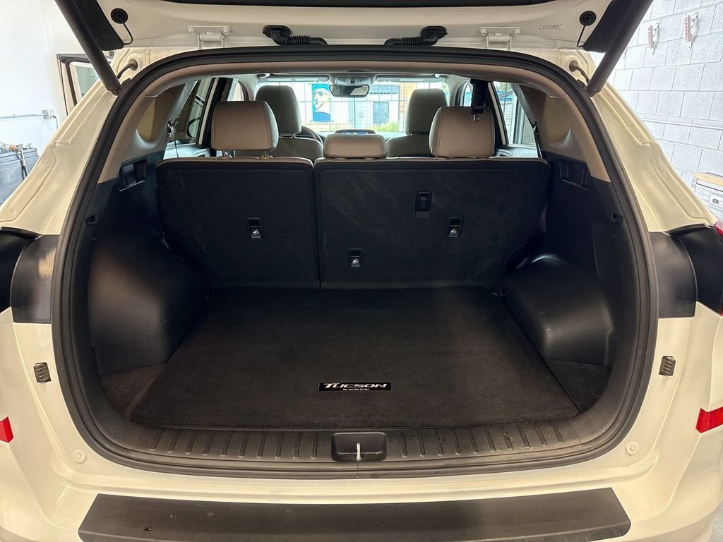 Used 2021 White Hyundai Ultimate image 18