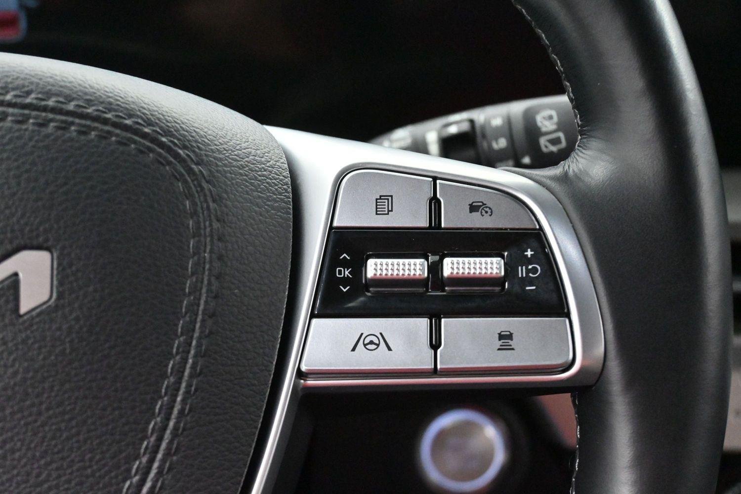 Used 2023 Glacial White Pearl Kia EX X-Line image 21