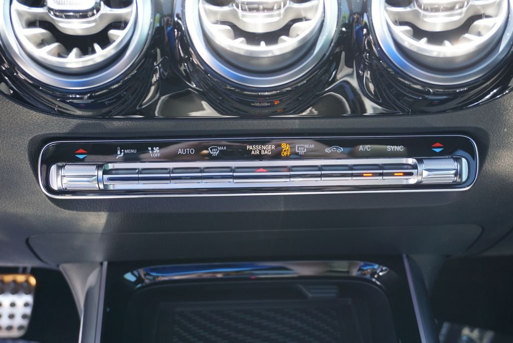 Certified Used 2026  Mercedes-Benz GLA 250 image 34