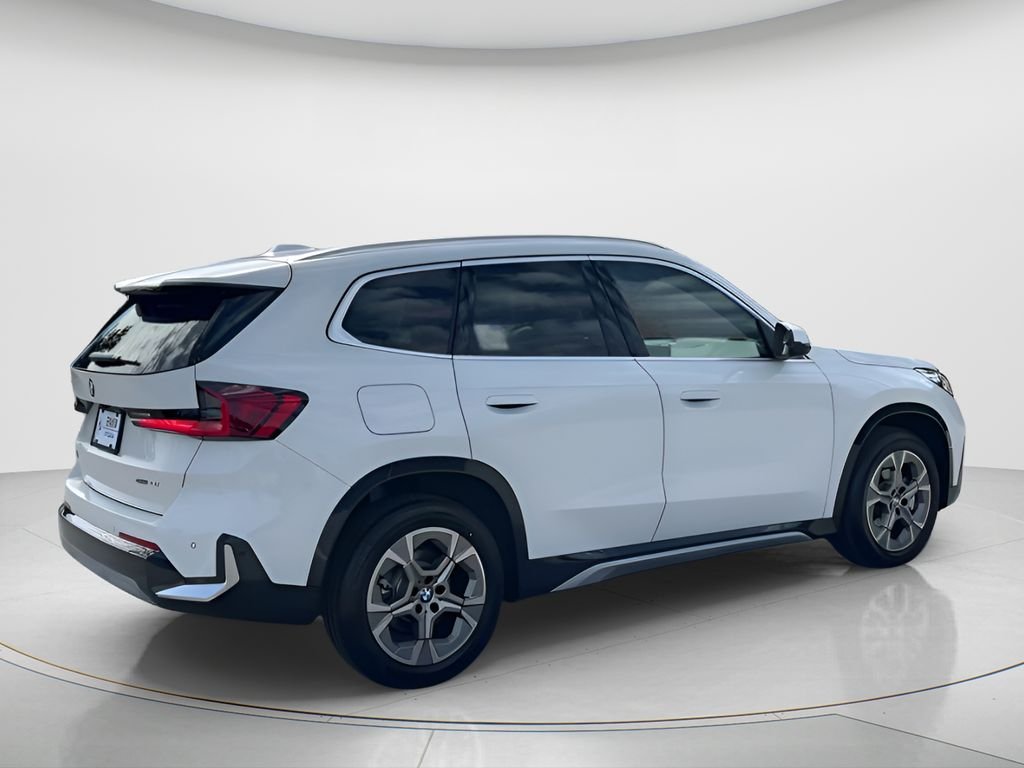 Certified Used 2026 Alpine White BMW xDrive28i image 8