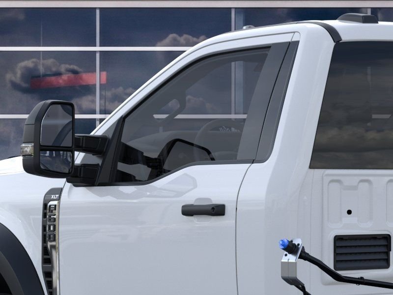2026 Ford F-600 Super Duty Chassis Cab XLT - Photo 20